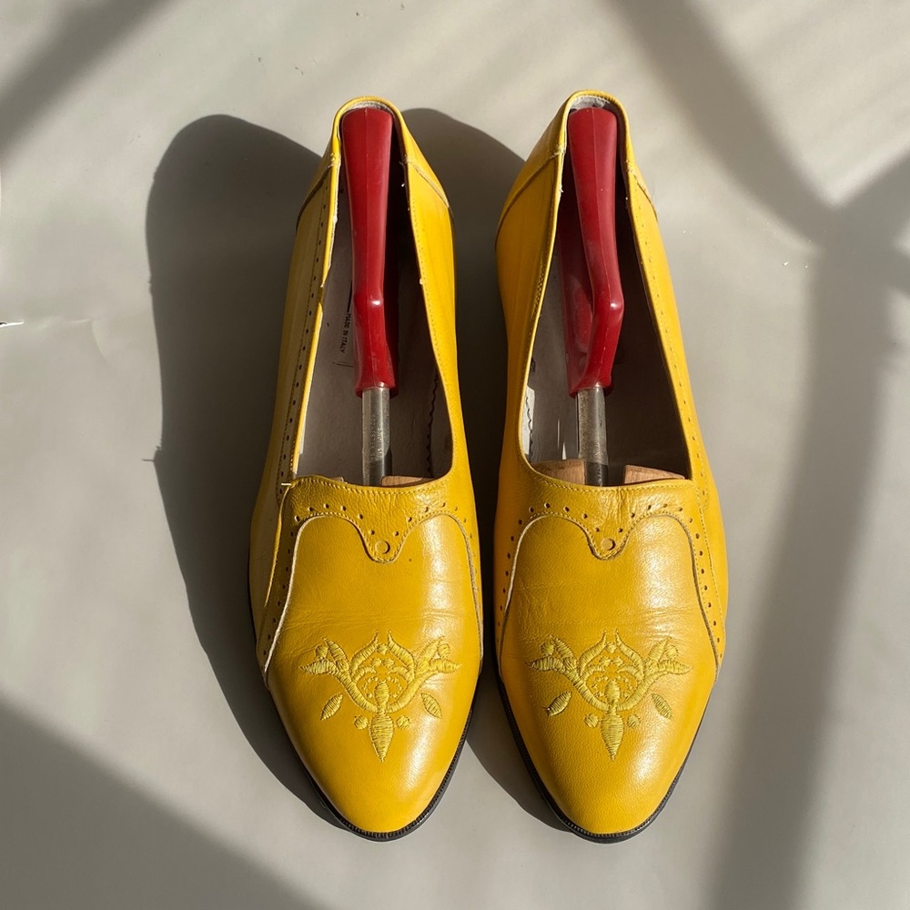 Elegant Yellow Women's Flats with Embroidery lot 101